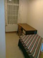 Bedroom 1 (click to enlarge)